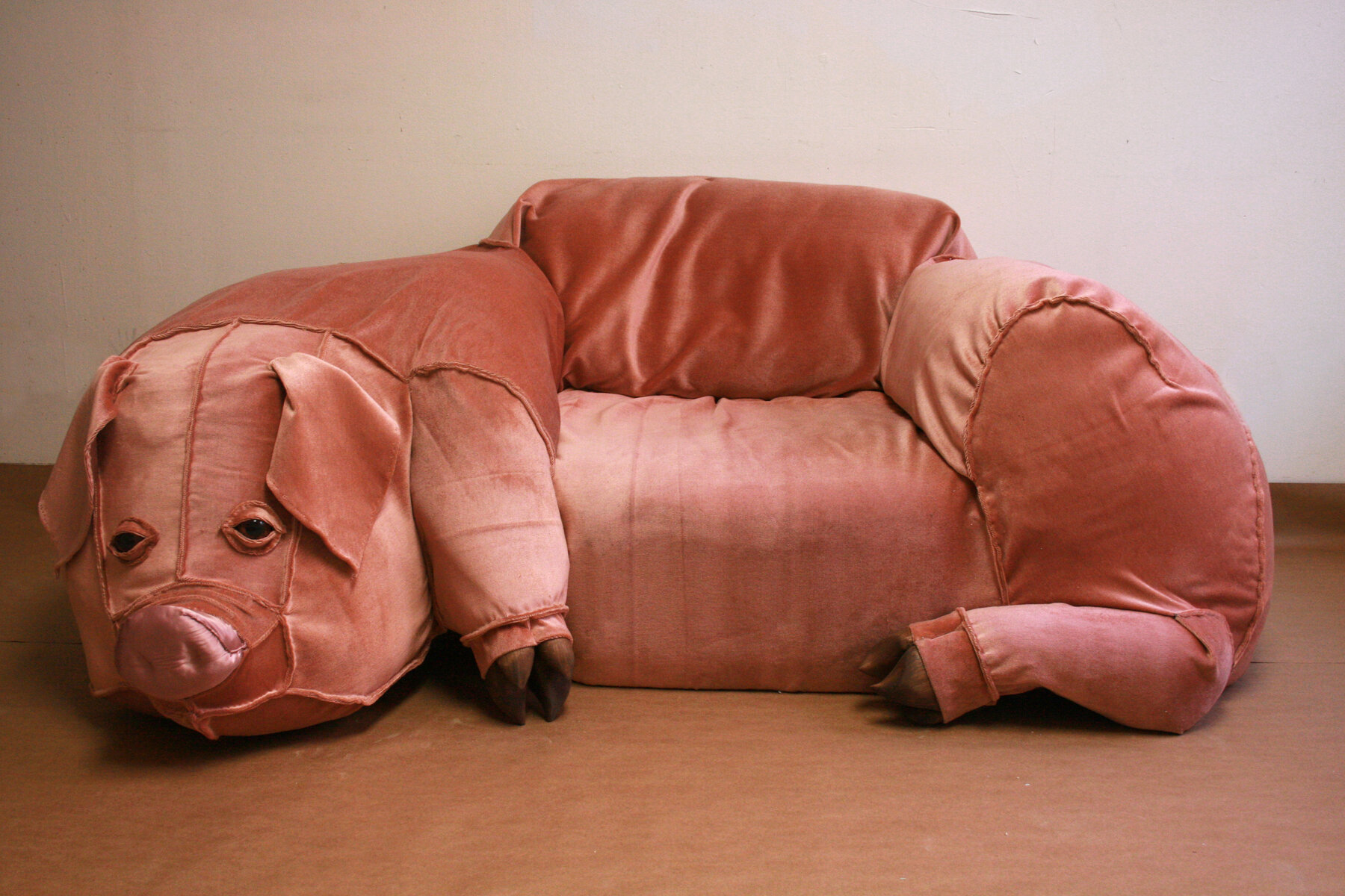 18PIG-COUCH-mobileMasterAt3x-v3.jpg